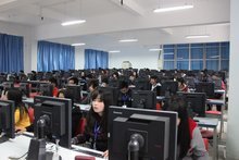 計(jì)算機(jī)軟件技術(shù)開(kāi)發(fā) 湖北新華電腦專修學(xué)院的創(chuàng)新啟蒙與職業(yè)起點(diǎn)